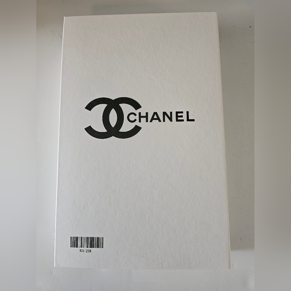 Table Top Decor: Choose 1 - Picture 5 of 14